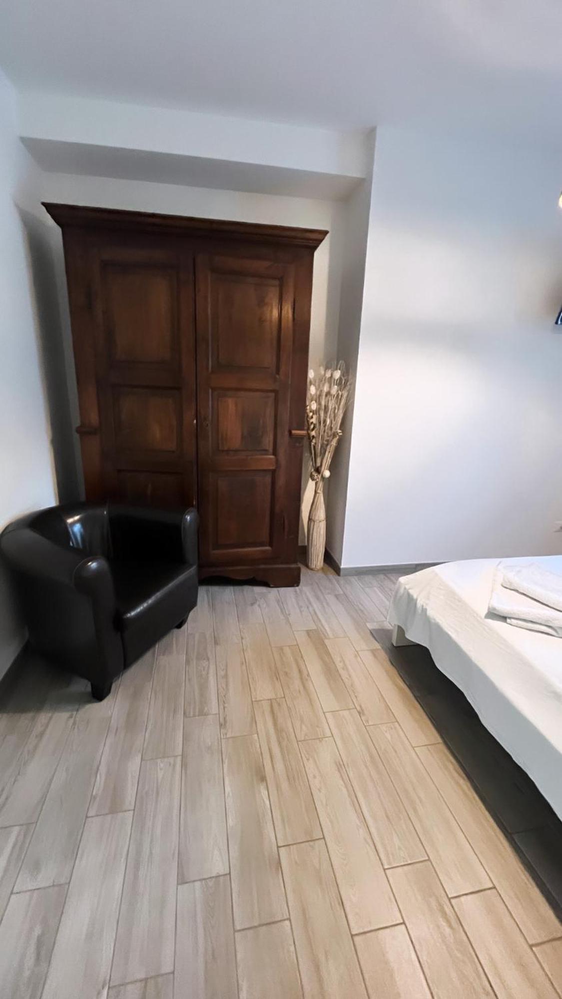 Santa Caterina Appartement Crema Buitenkant foto